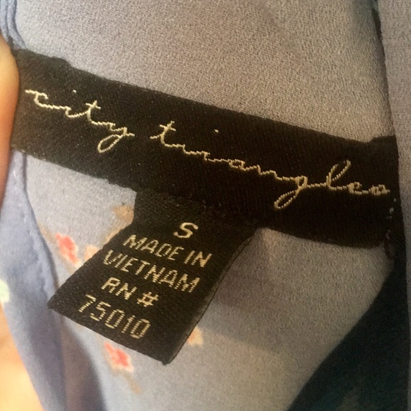 City Triangles Floral Pattern Romper - Picture 4 of 4